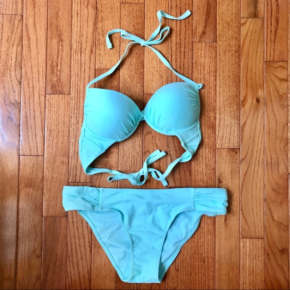 Forever 21 Other - Forever 21 Push-up Underwire Bikini Top Bottom Set